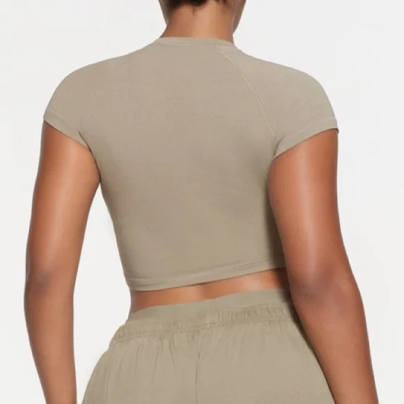 Skims Vintage CROPPED RAGLAN T-SHIRT Taupe - Picture 4 of 13